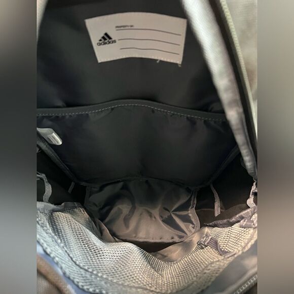 Adidas Classic 3-Stripes 5 Backpack and Santiago 3 Lunch Bag Set - Picture 8 of 9